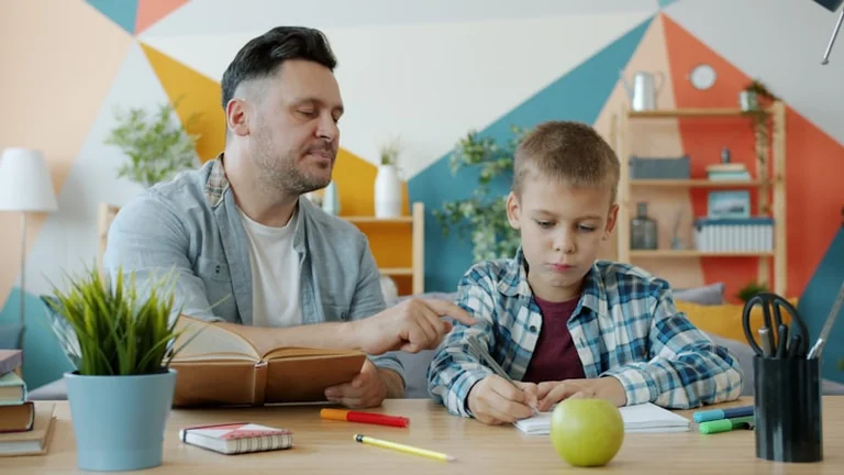1. septembra rīts: ģimenes plāns drošam ceļam uz skolu