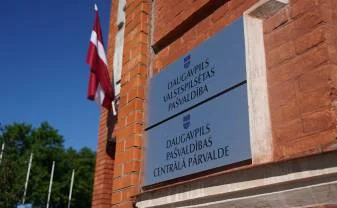 Daugavpilī lems par atlaidēm pirmklasniekiem un pārmaiņām zoodārzā