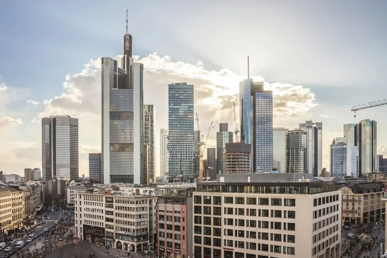 ECB oktobra likmes lēmums: ko tas nozīmē Latvijas kredītiem