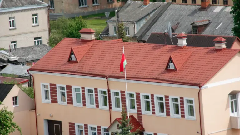 Zinību diena Latvijā: kas mainījies no 1996. līdz 2026. gadam