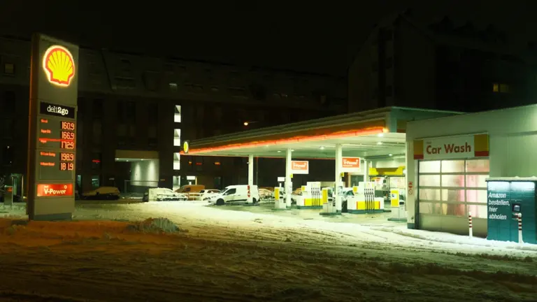 Degvielas cenu salīdzināšana: vai atmaksājas braukt tālāk?